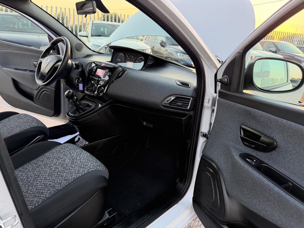 LANCIA YPSILON 1.2 5P 69CV ELEFANTINO BLU MY18