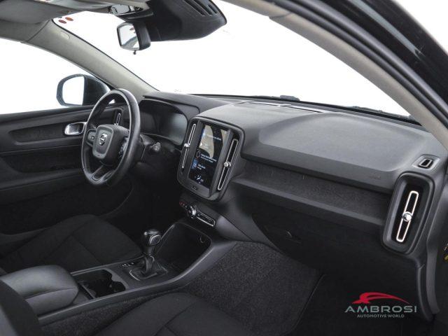 VOLVO XC40 T3 Momentum Core