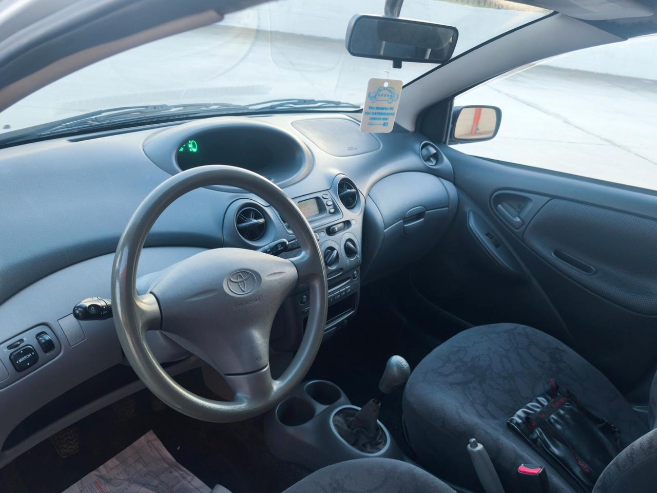 Toyota Yaris 1.0i 16V cat 5 porte