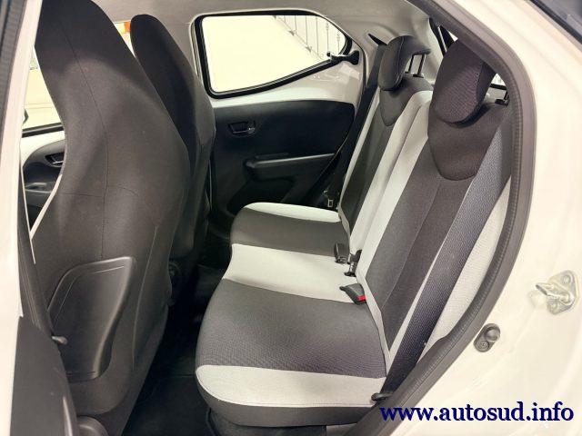 TOYOTA Aygo 1.0 VVT-i 69 CV 5 porte x-play MMT