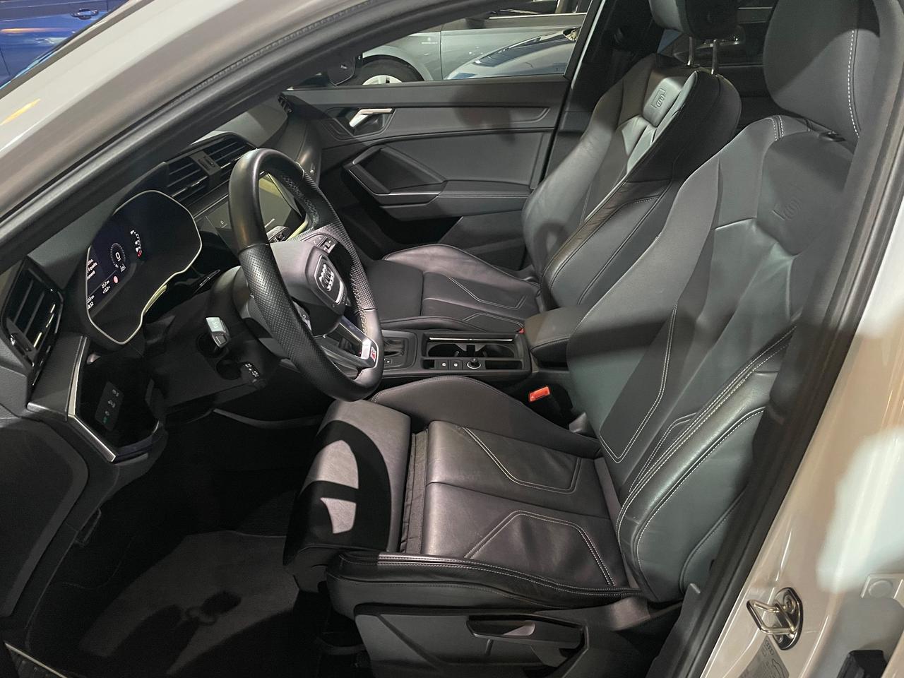 Audi Q3 SPB Sportback 35 TFSI S tronic line edition Interior