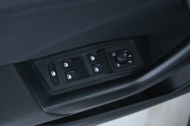 VOLKSWAGEN T-Roc 1.0 TSI Life / Retrocamera Neopatentati