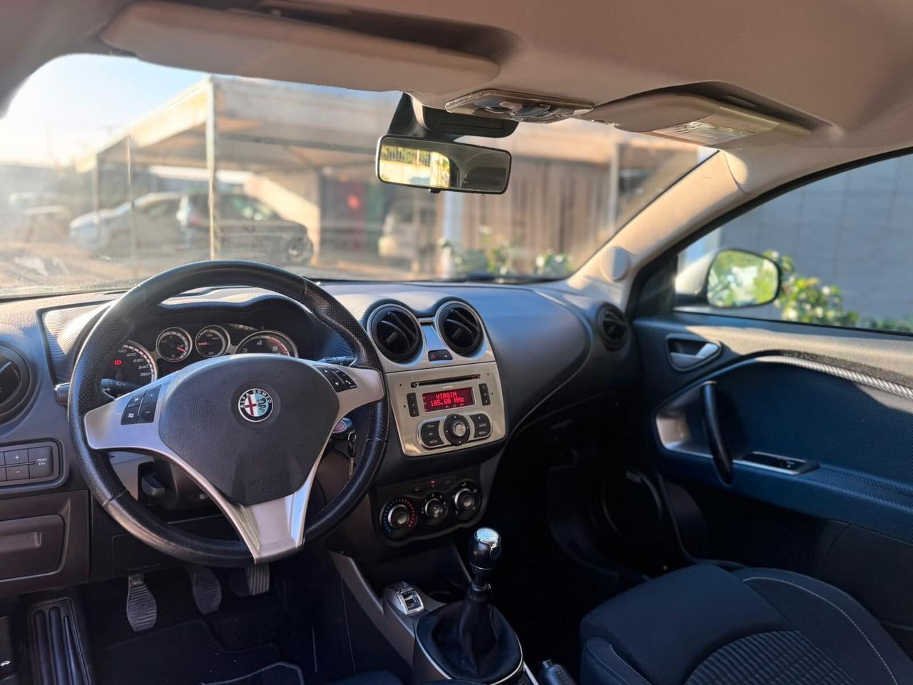 Alfa Romeo MiTo 1.6 JTDm 16V Distinctive Premium Pack