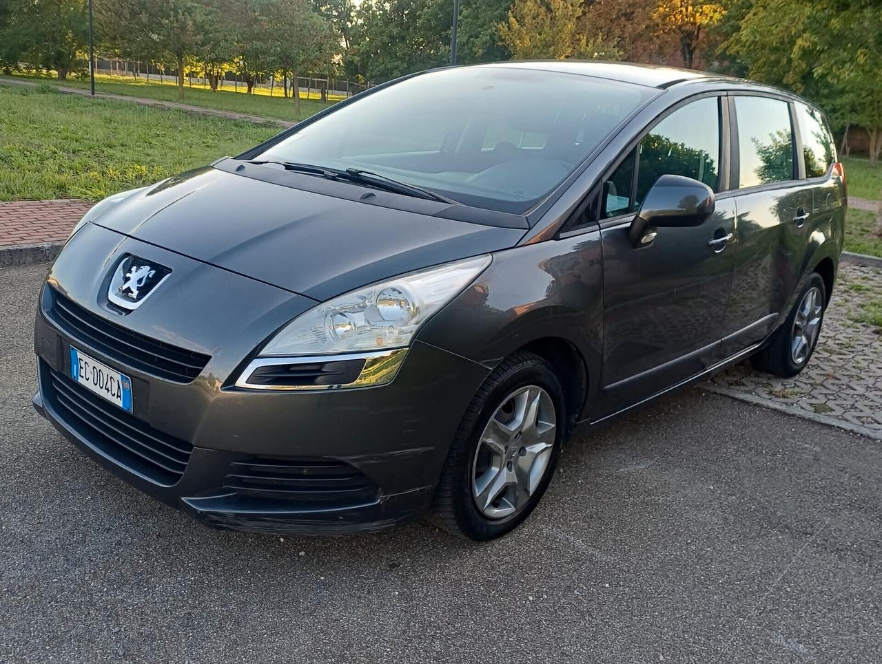 Peugeot 5008 1.6 HDi 112CV Tecno