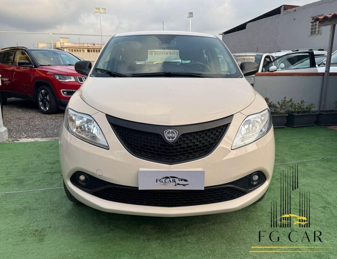 Lancia Ypsilon 0.9 TwinAir 85 CV 5 porte Metano Ecochic Gold 2019