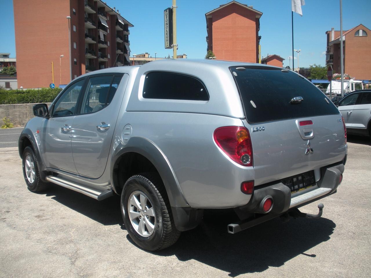 Mitsubishi L200 2.5 DI-D/136CV Double Cab Intense ''SEA''