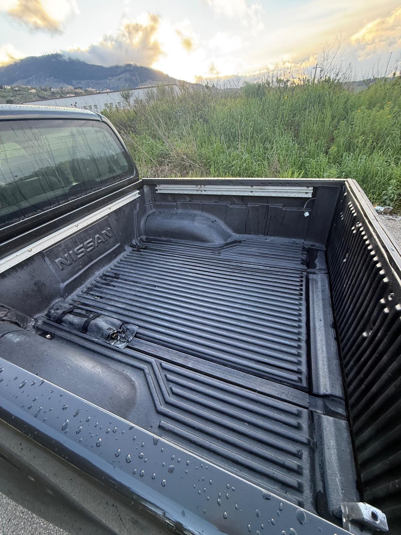 Nissan Navara 2.5 dCi 4 porte Double Cab SE