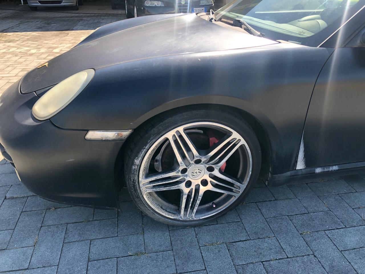 Porsche Cayman 2.7