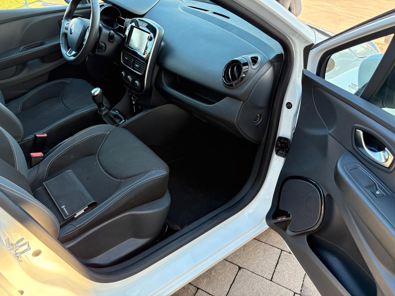Renault Clio 1.5 dCi 75 CV 5 porte Moschino Intens