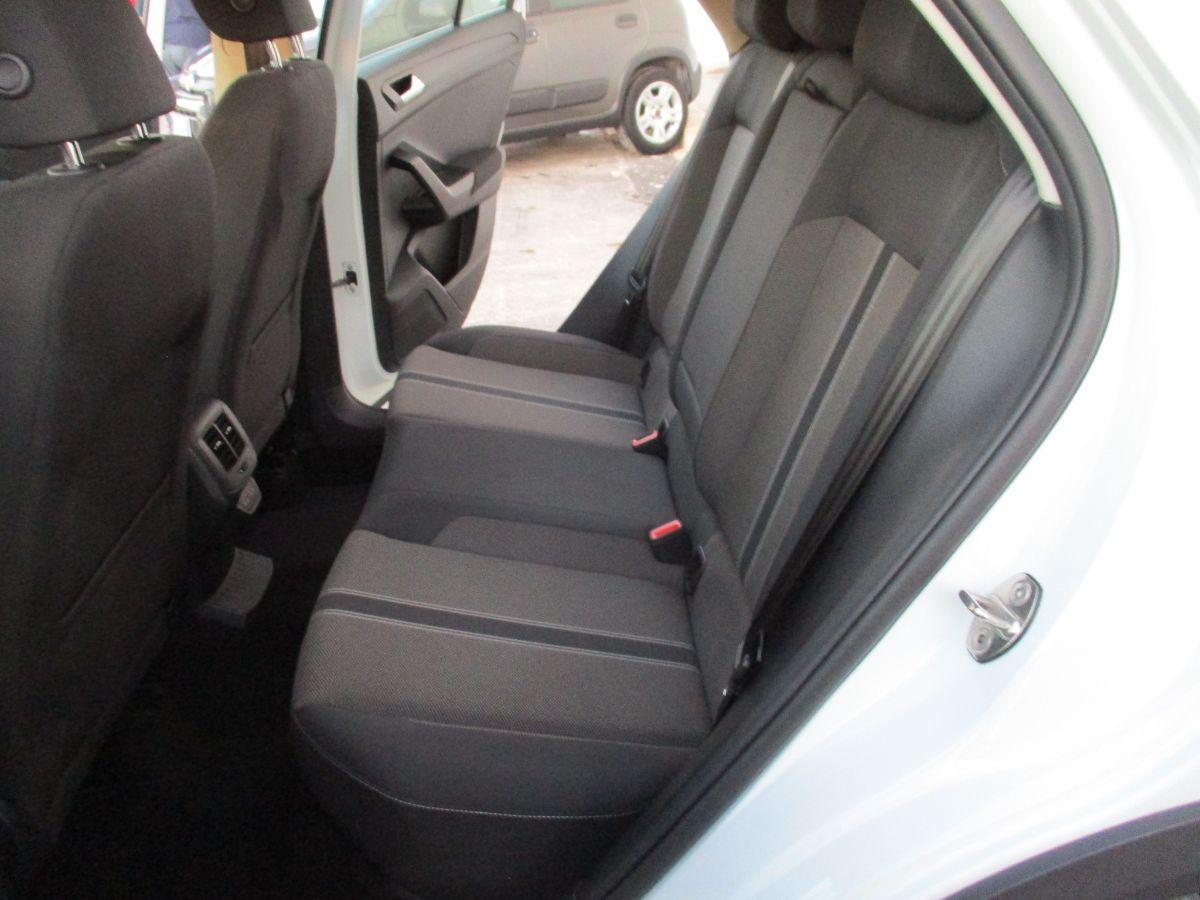 VOLKSWAGEN T-Roc 1.0 TSI BUSINESS 110cv 2021