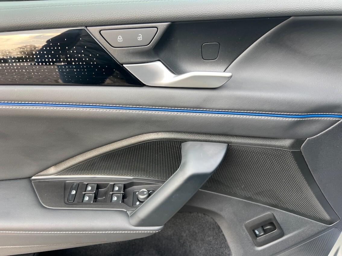 Volkswagen Tiguan 2.0 tdi R-Line Plus 150cv dsg Tetto Gancio Traino