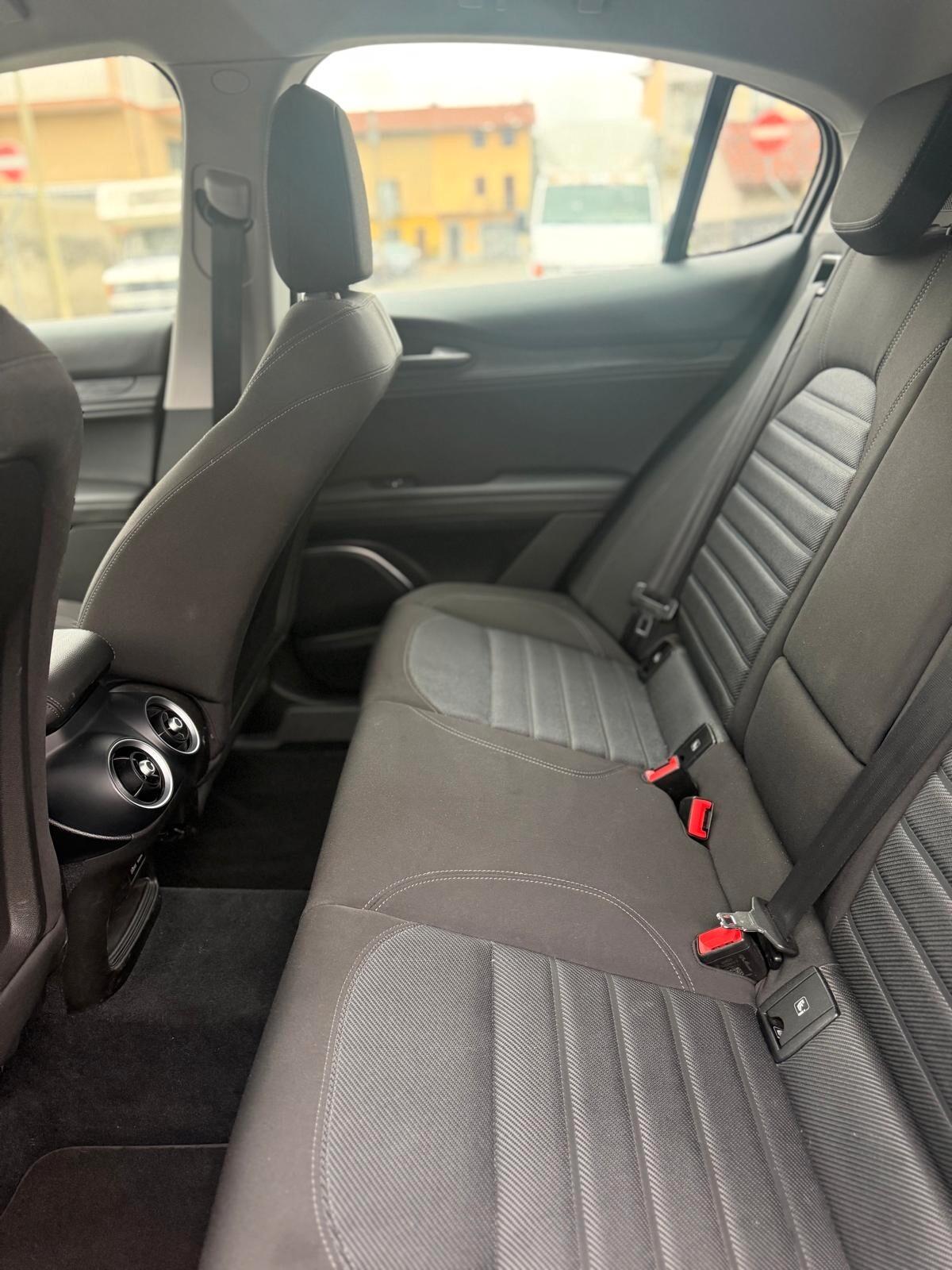 Alfa Romeo Stelvio 2.2 Turbodiesel 190 CV AT8 Q4 Business