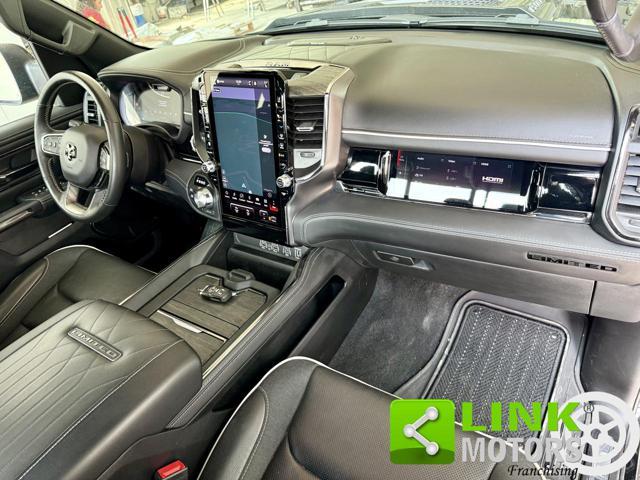 DODGE RAM 1500 crew Cab limited night edition