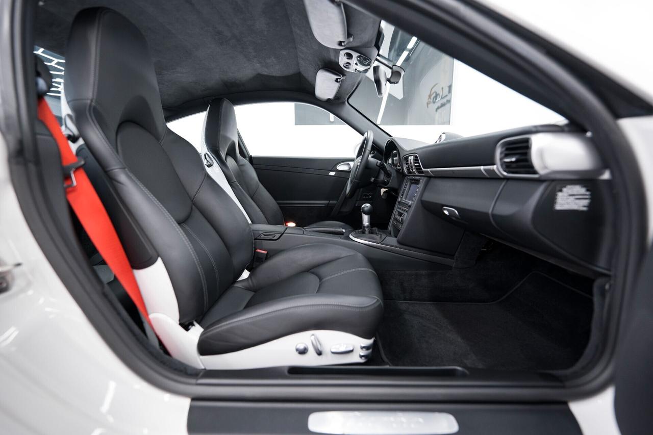 Porsche 911 Turbo Coupé MANUALE