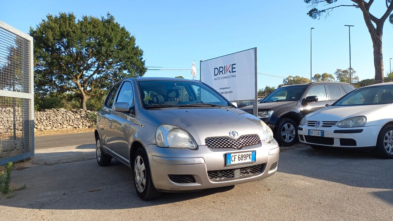 Toyota Yaris 1.0I 16v (Neopatentati)