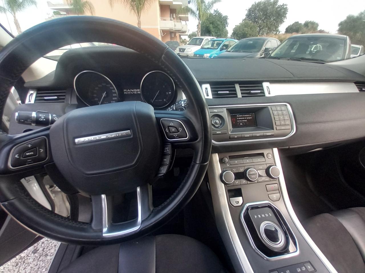 Land Rover Range Evoque 2.2 TD4 5p. Pure