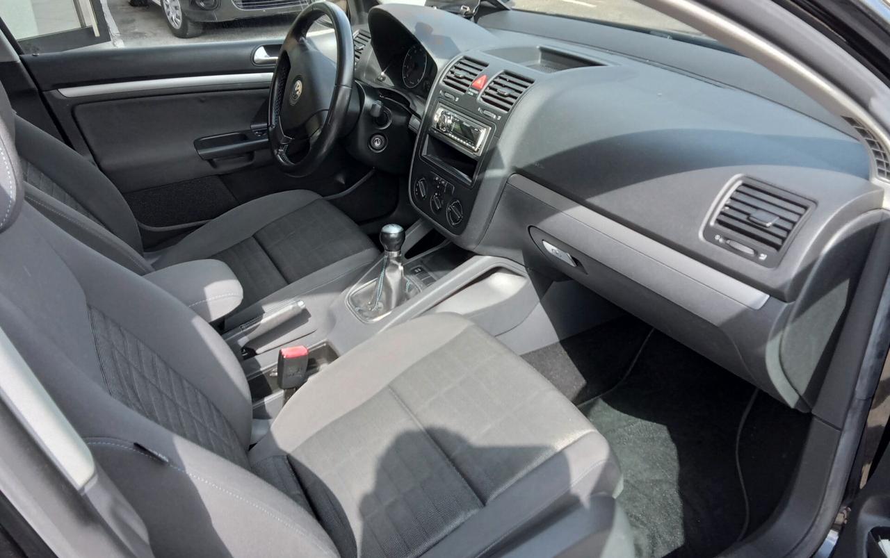 Volkswagen Golf 1.6 16V FSI 5p. Comfortline