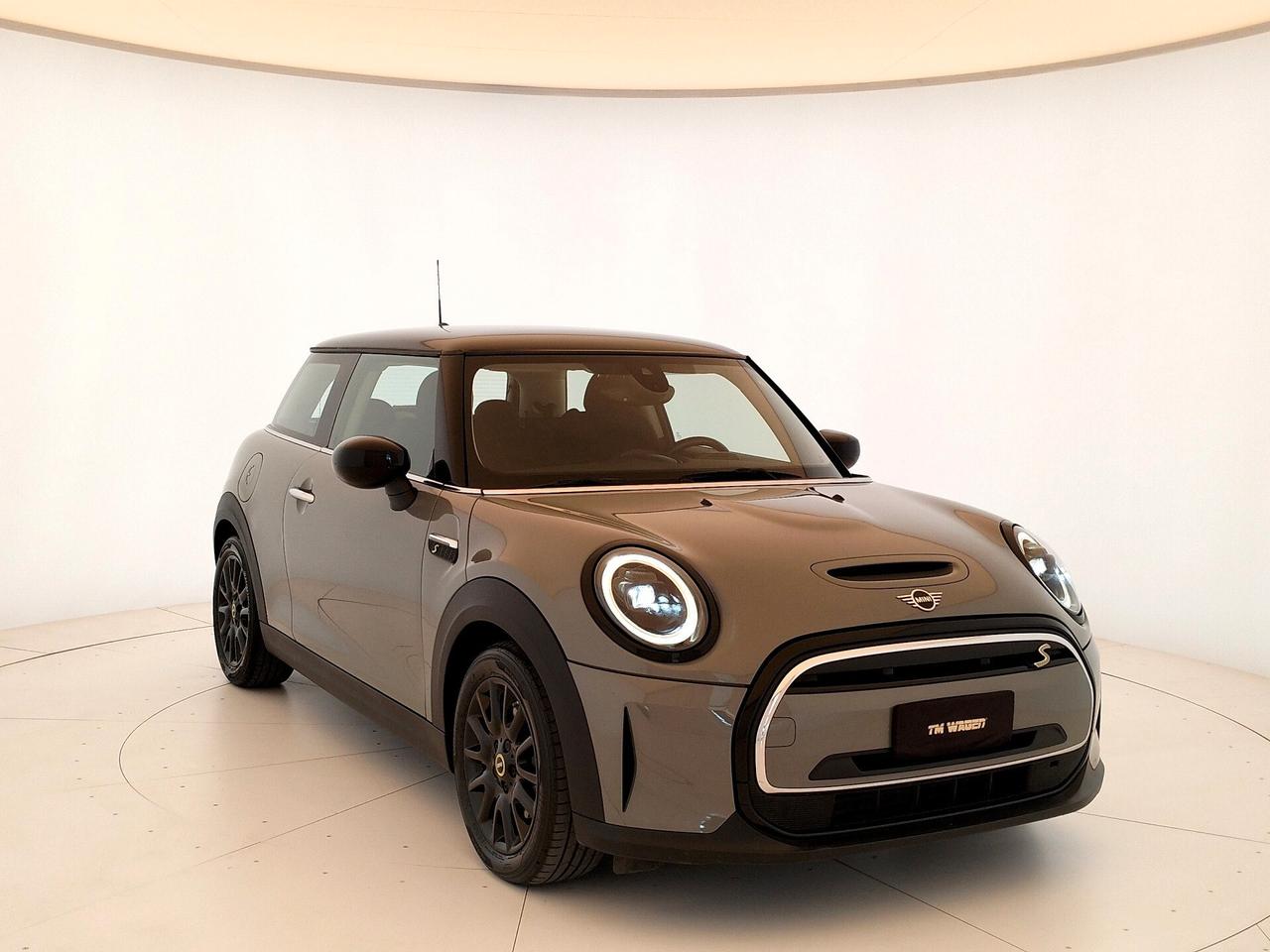 Mini Full Electric Cooper SE Classic - NEOPATENTATI