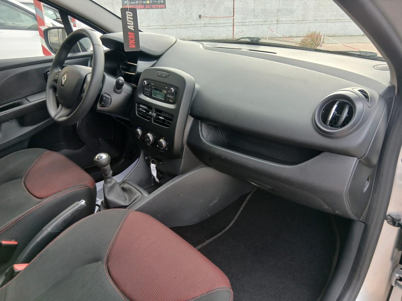 Renault Clio 1.2 BENZINA 74CV NEOPATENTATI