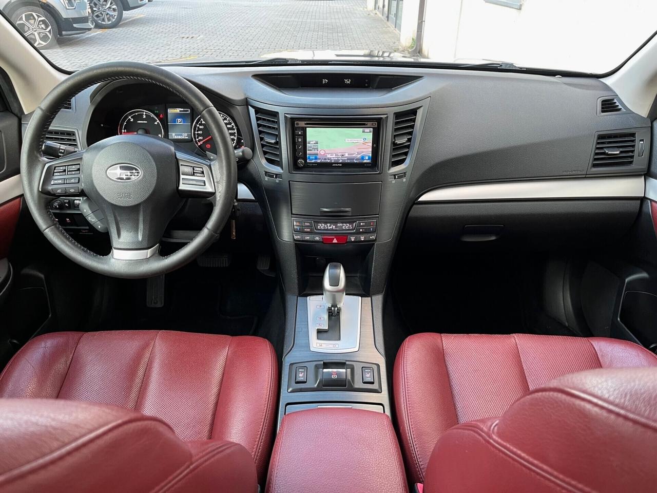 Subaru OUTBACK 2.0D Trend Leather