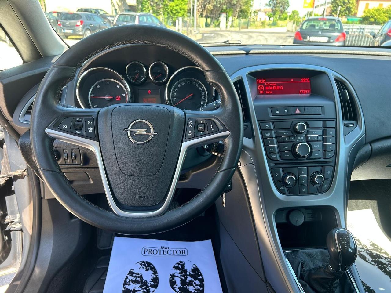 OPEL ASTRA 1.7CDTI 110CV COSMO UNICO TOP NEOPAT.