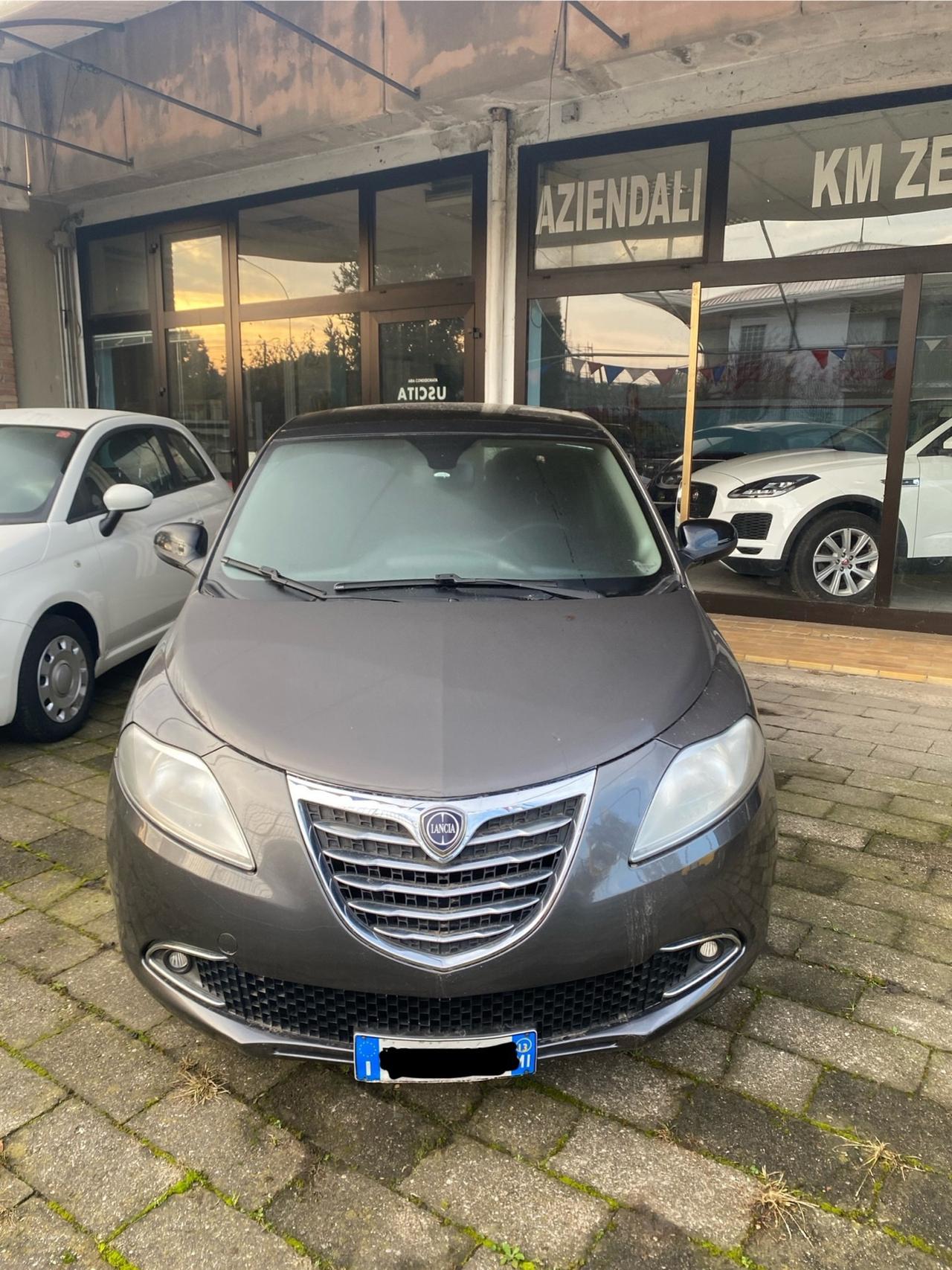 Lancia Ypsilon 1.2 69 CV 5 porte Gold