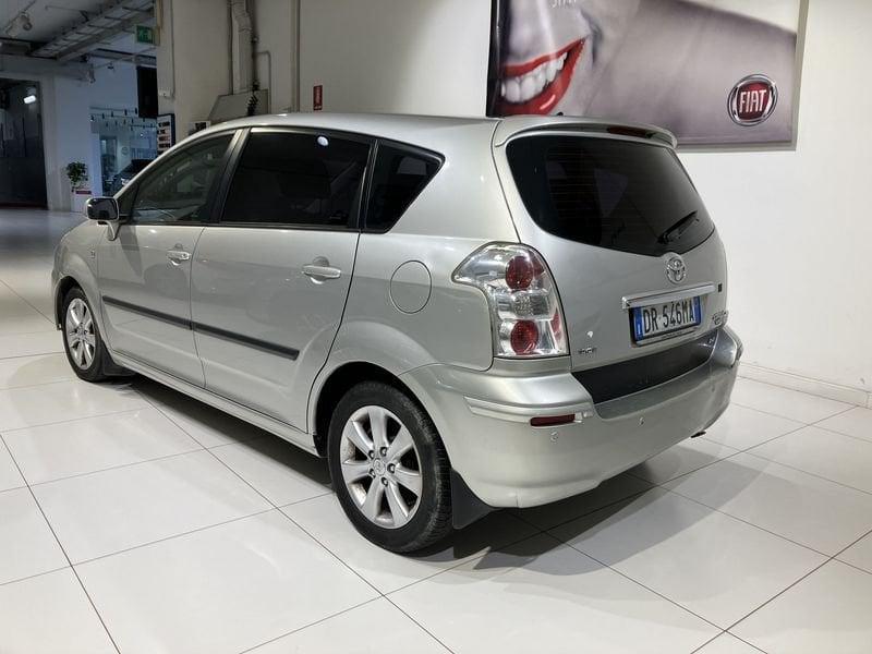 Toyota Corolla Corolla Verso 2.2 d-4d Sol 136cv N1 5p.ti Autocarro