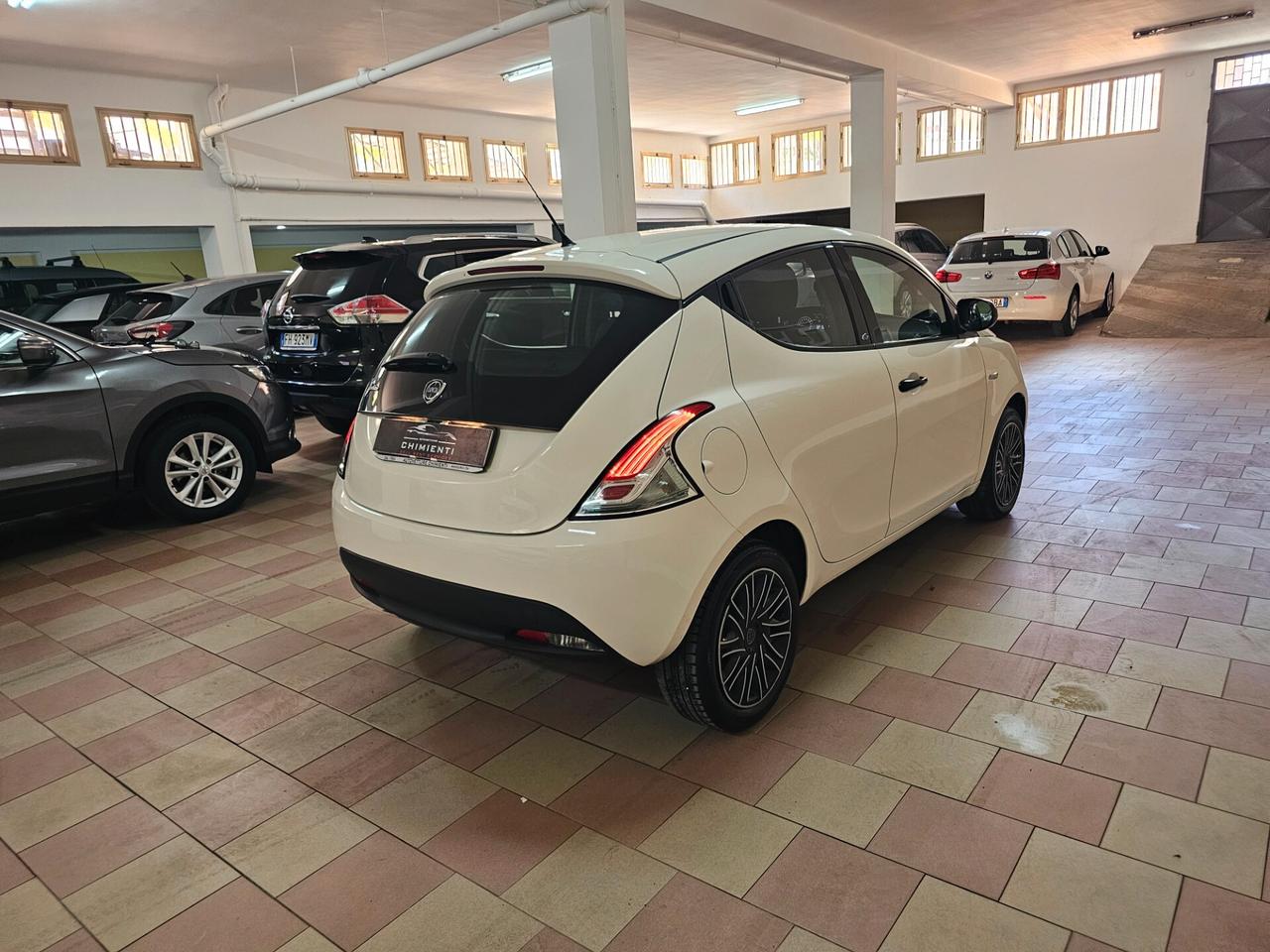 Lancia Ypsilon 1.2 69 CV 5 porte Gold