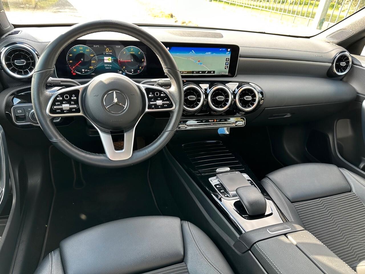 Mercedes-benz CLA 180 d sport - GARANZIA 12 MESI