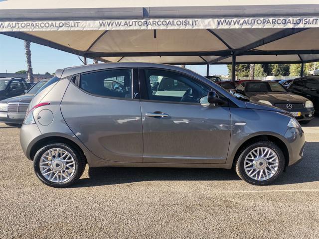 LANCIA Ypsilon 1.2 69 CV 5 porte Gold