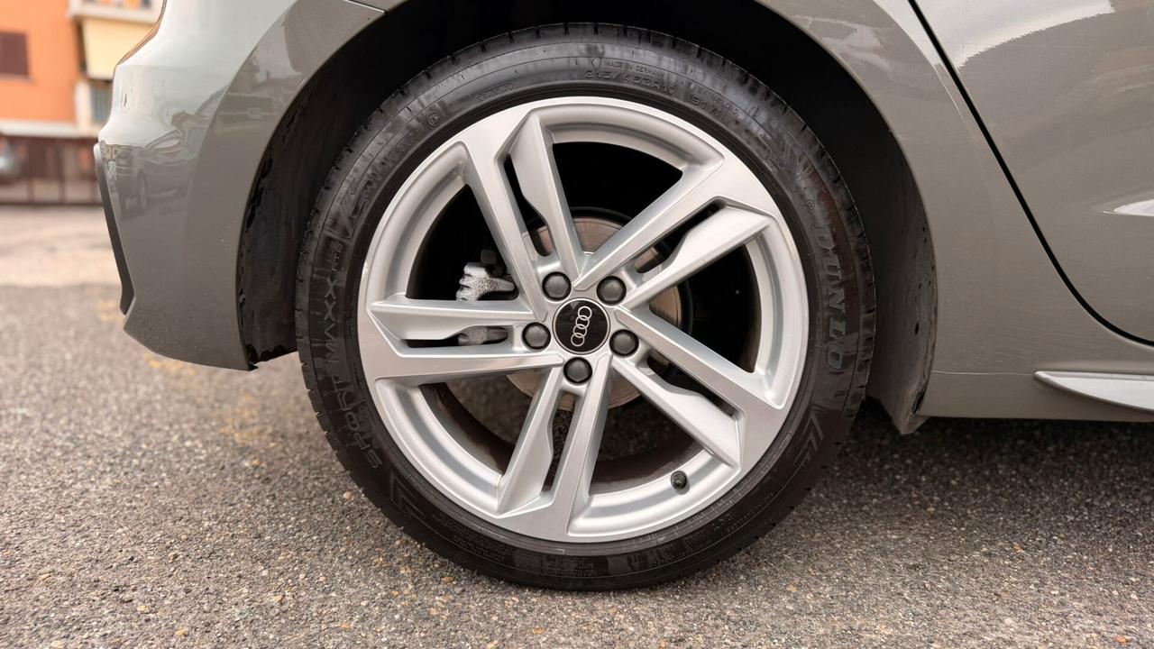 Audi A1 SPB 30 TFSI S tronic Identity Black