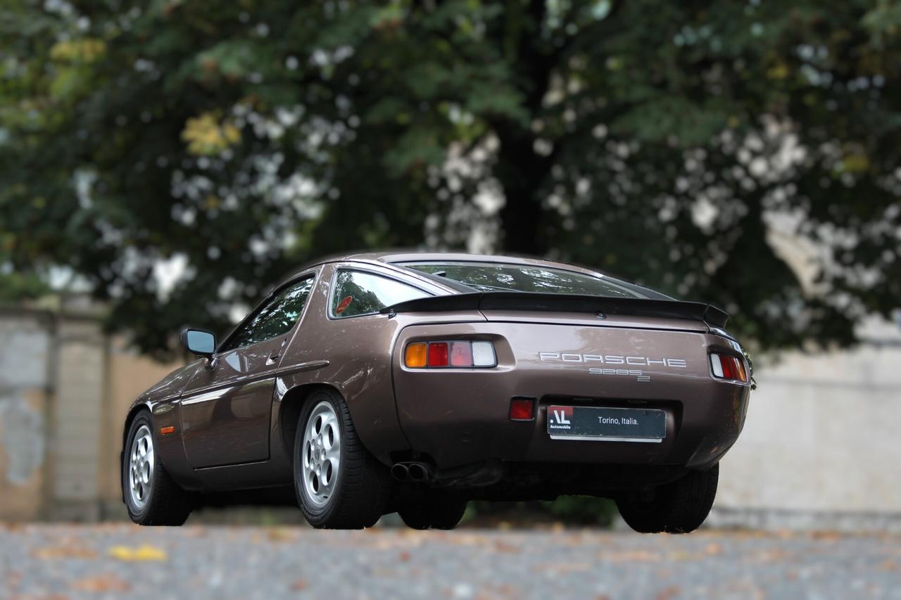 Porsche 928 S