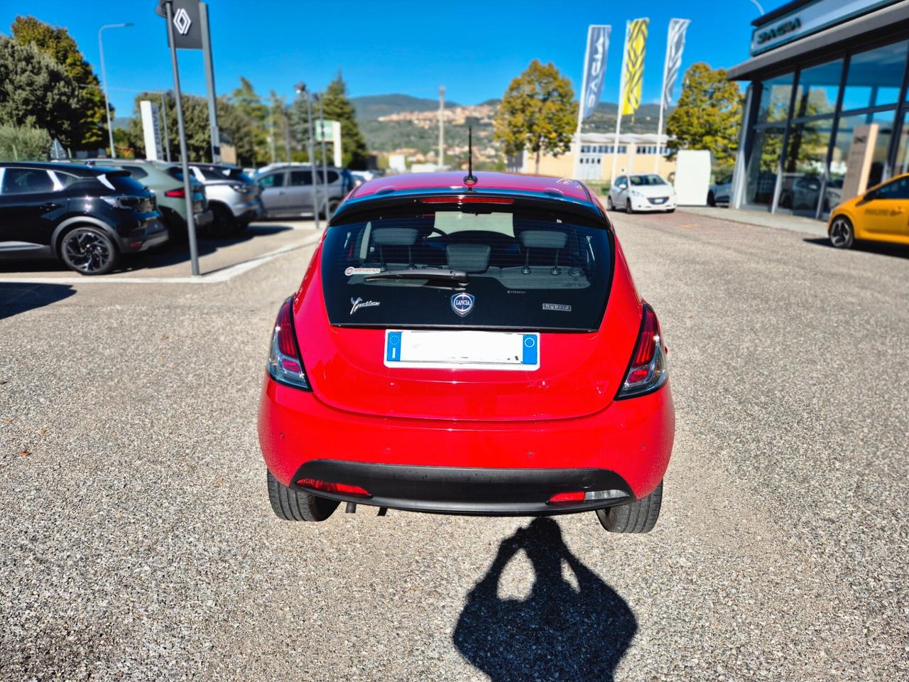 Lancia Ypsilon 1.0 FireFly 5 porte S&S Hybrid Silver