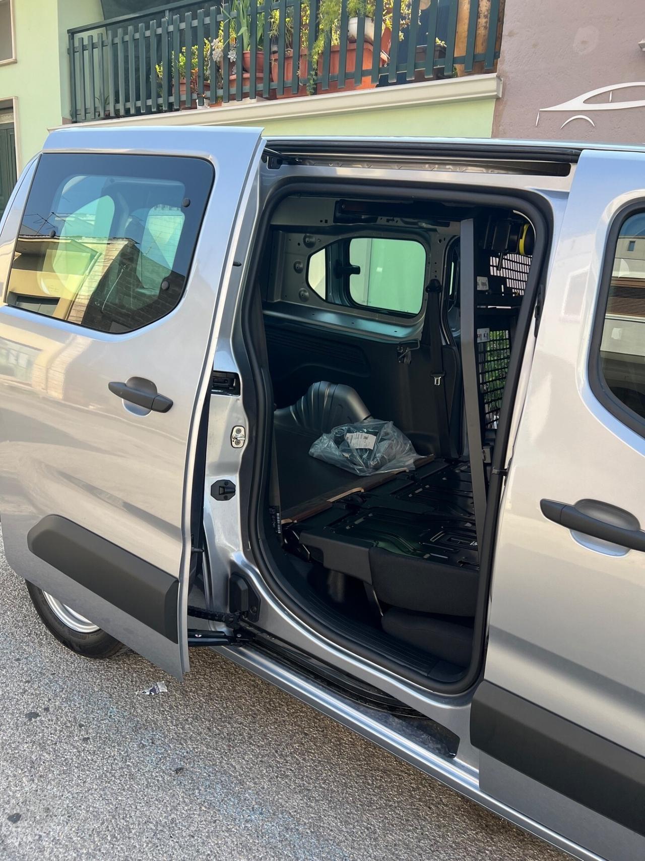 Opel Combo XL 1.5 diesel anno 2025 0km Autocarro