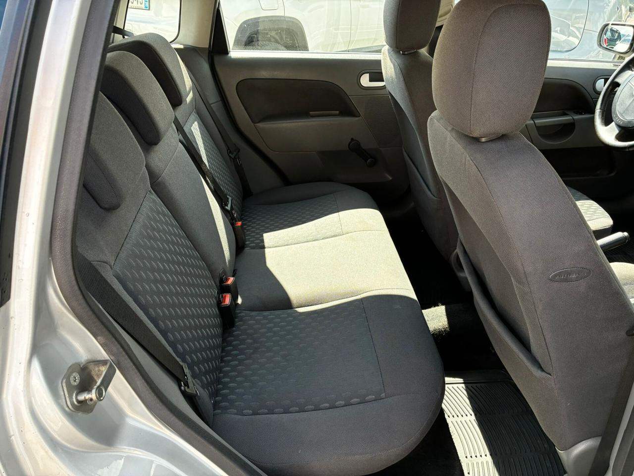 FORD FIESTA 1.2 BENZINA 75CV EURO 4 - NEOPATENTATI