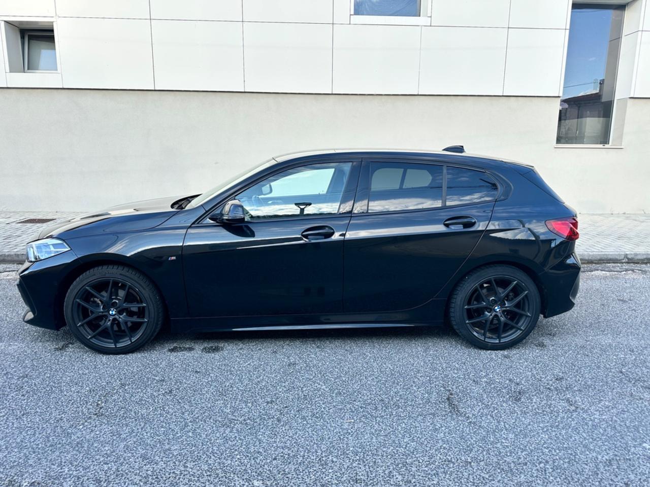 Bmw 118 118d 5p. Msport