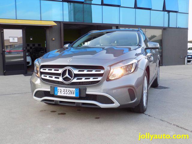 MERCEDES-BENZ GLA 220 d Automatic 4Matic Business