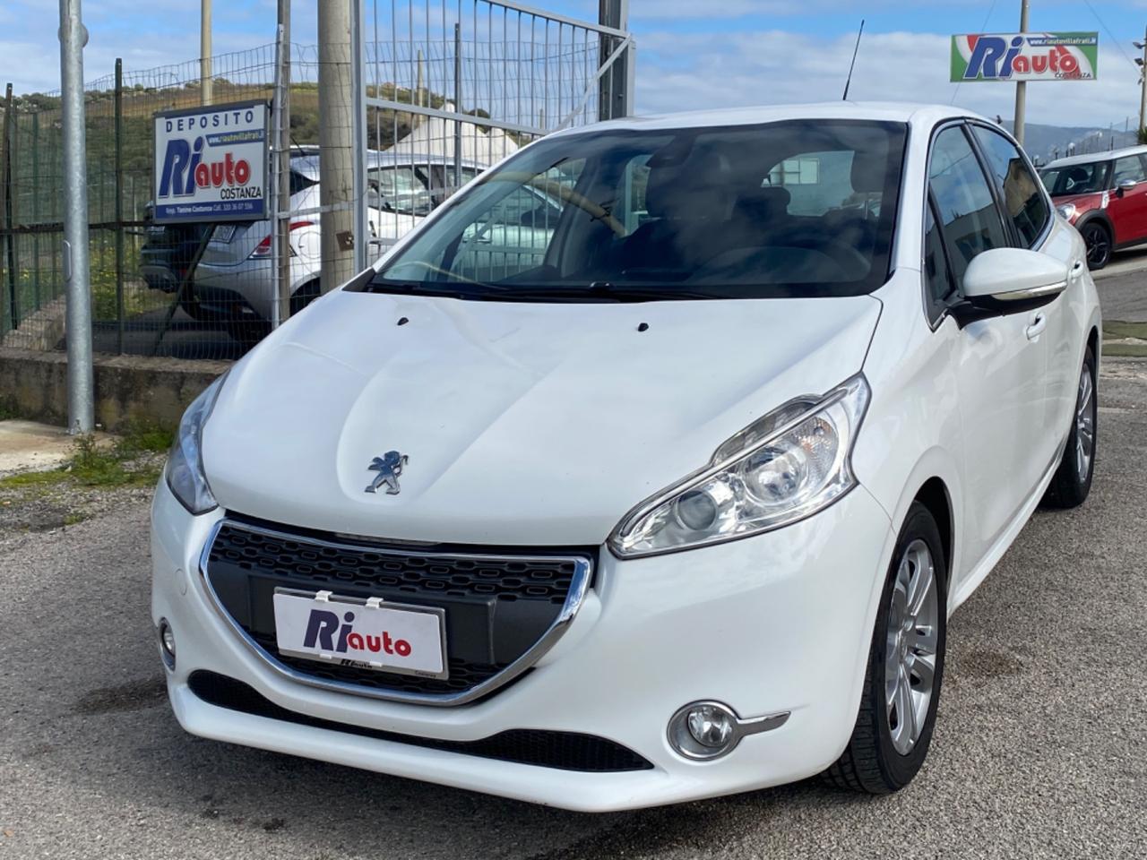 Peugeot 208 1.4 HDi 68 CV 5 porte Allure