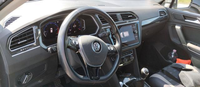 VOLKSWAGEN Tiguan 1.6 TDI SCR Sport R LINE BlueMotion Technology