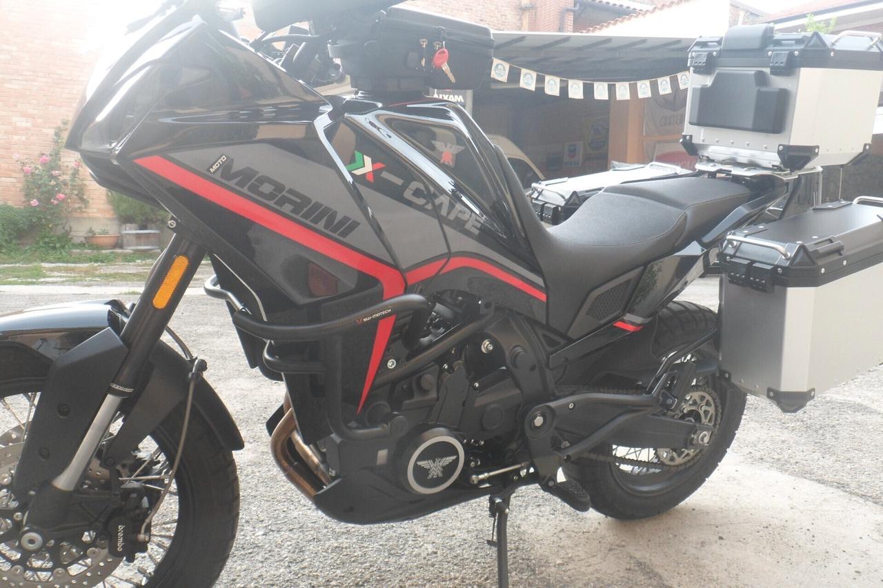 Moto Morini X-Cape 649 adventouring