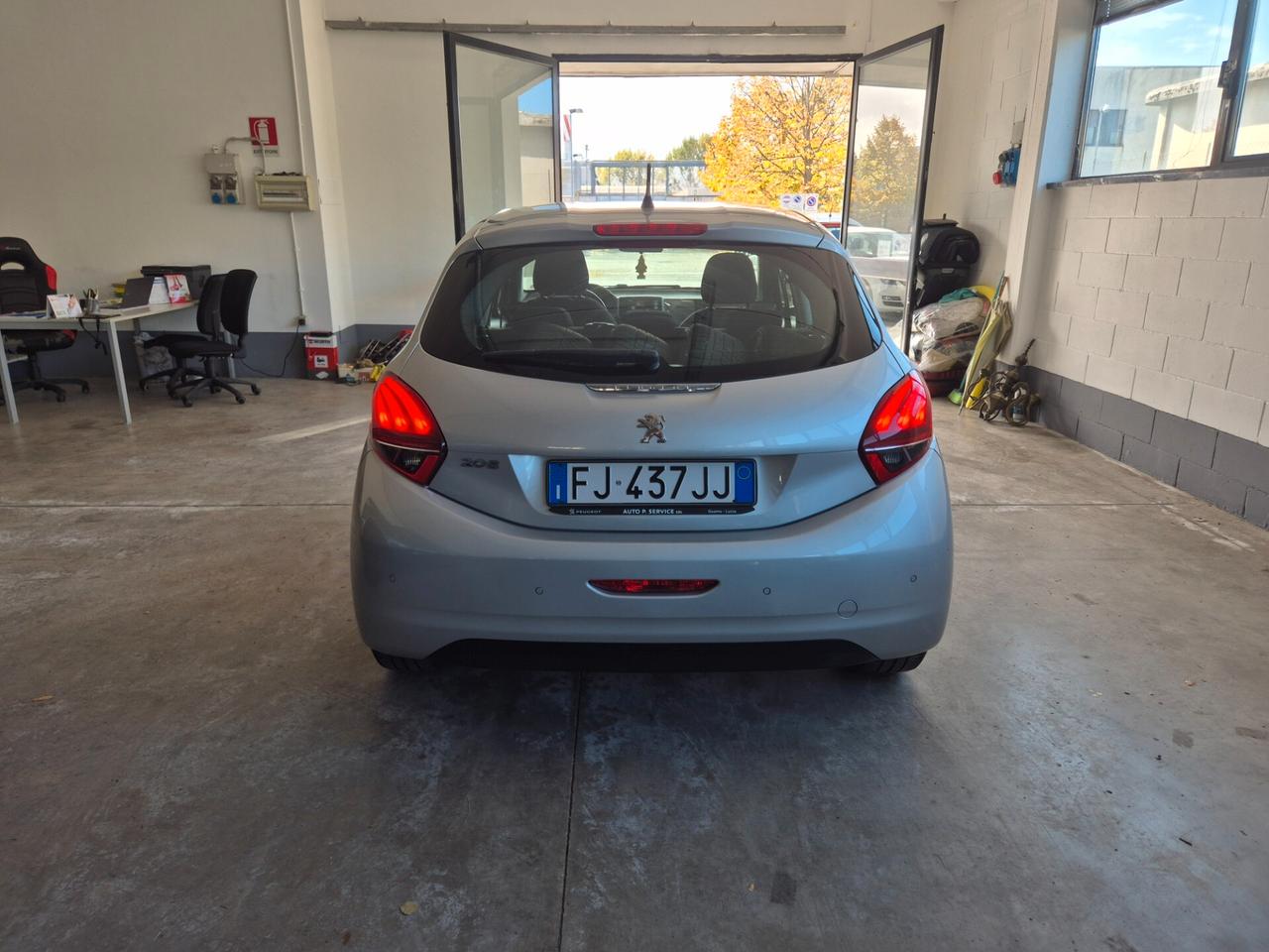 Peugeot 208 PureTech 82 5p. GPL Allure