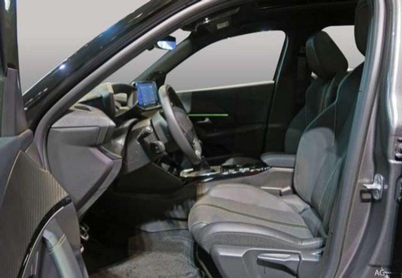Peugeot 2008 1.2 hybrid Style 136cv e-dcs6