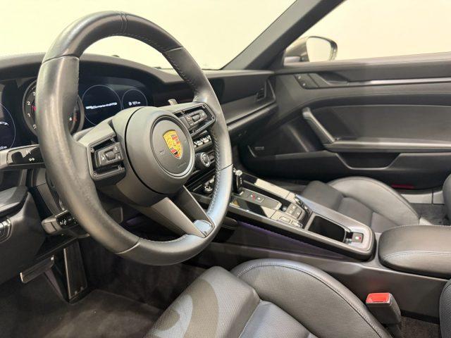 PORSCHE 992 Carrera 4 GTS Cabriolet