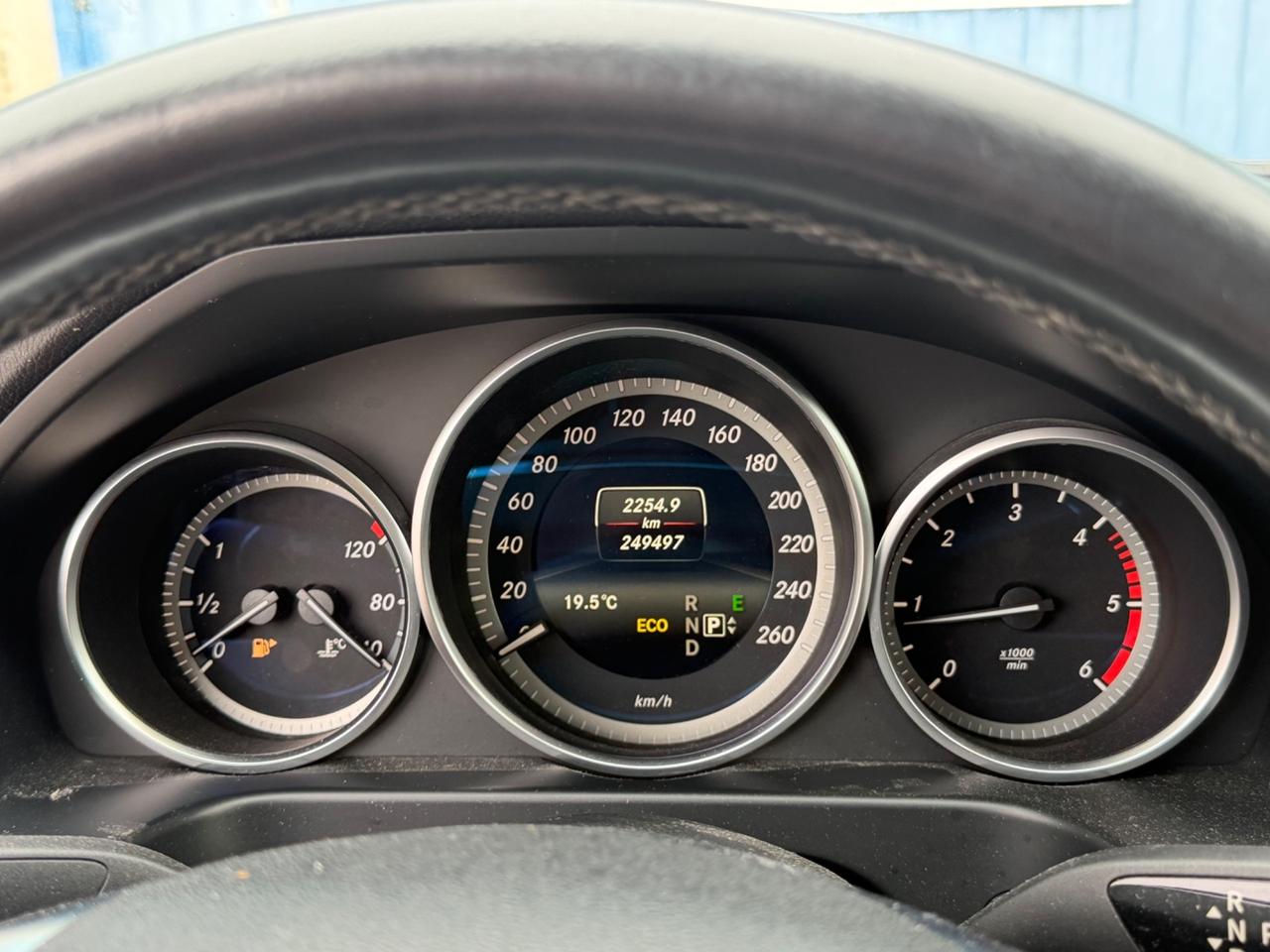 Mercedes-benz E 220 Blue TEC Automatic Premium -