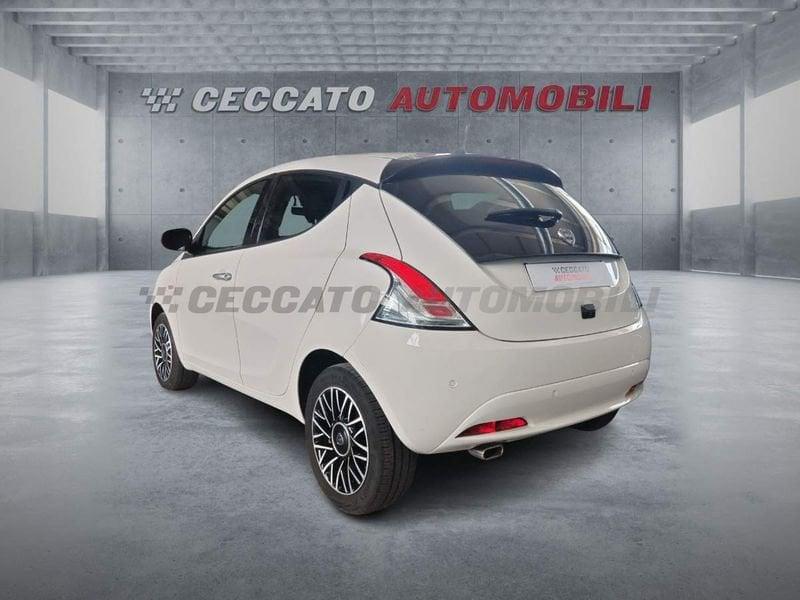 Lancia Ypsilon Ypsilon 1.0 firefly hybrid Platino s&s 70cv