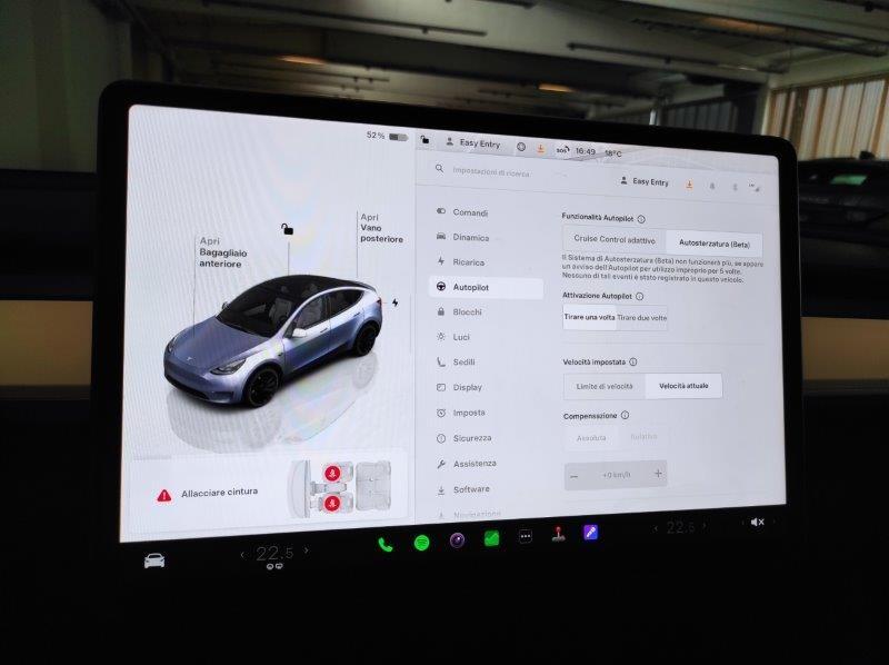 TESLA Model Y - Model Y AWD Performance