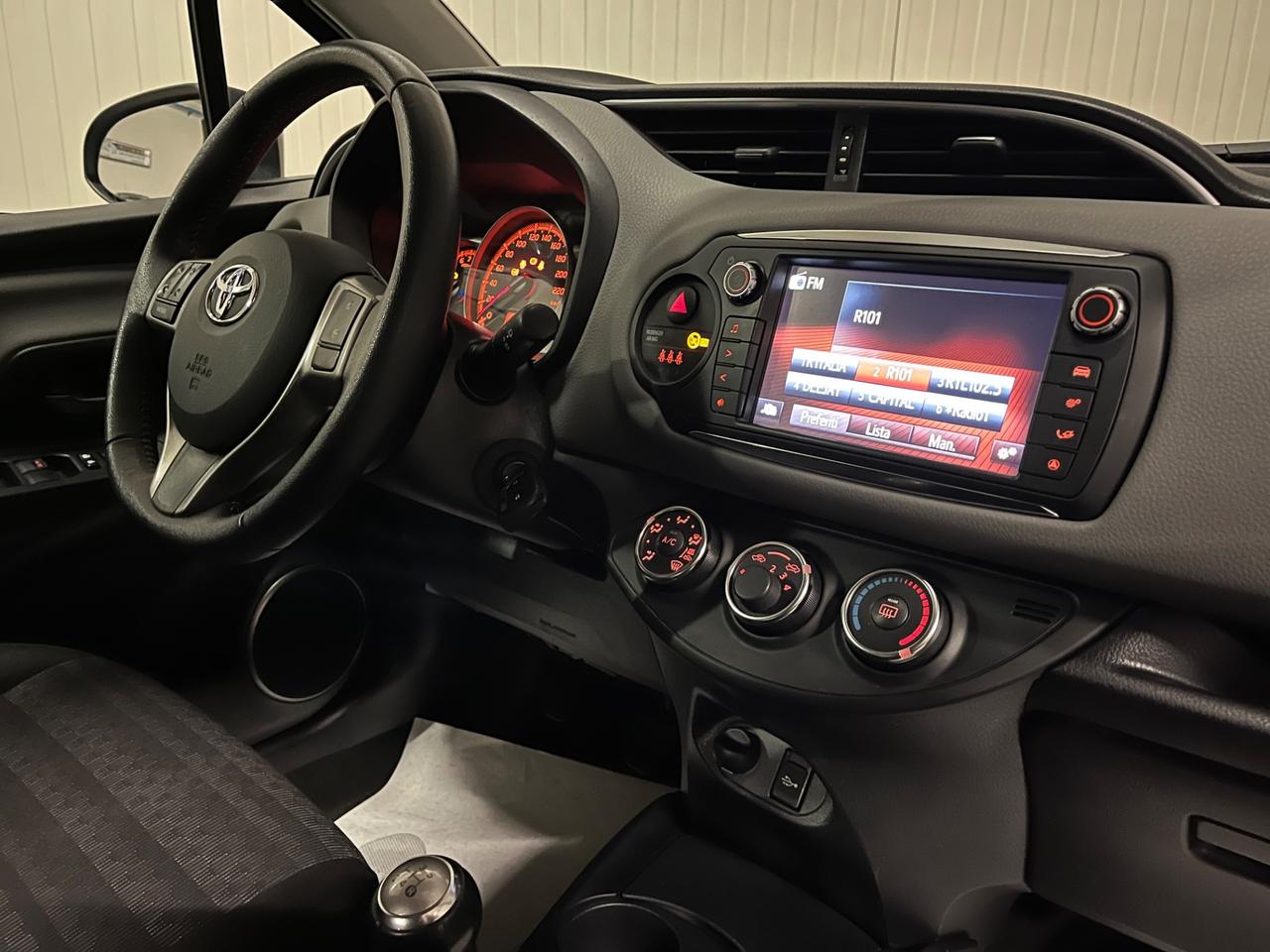 Toyota Yaris 1.0 5 porte Active