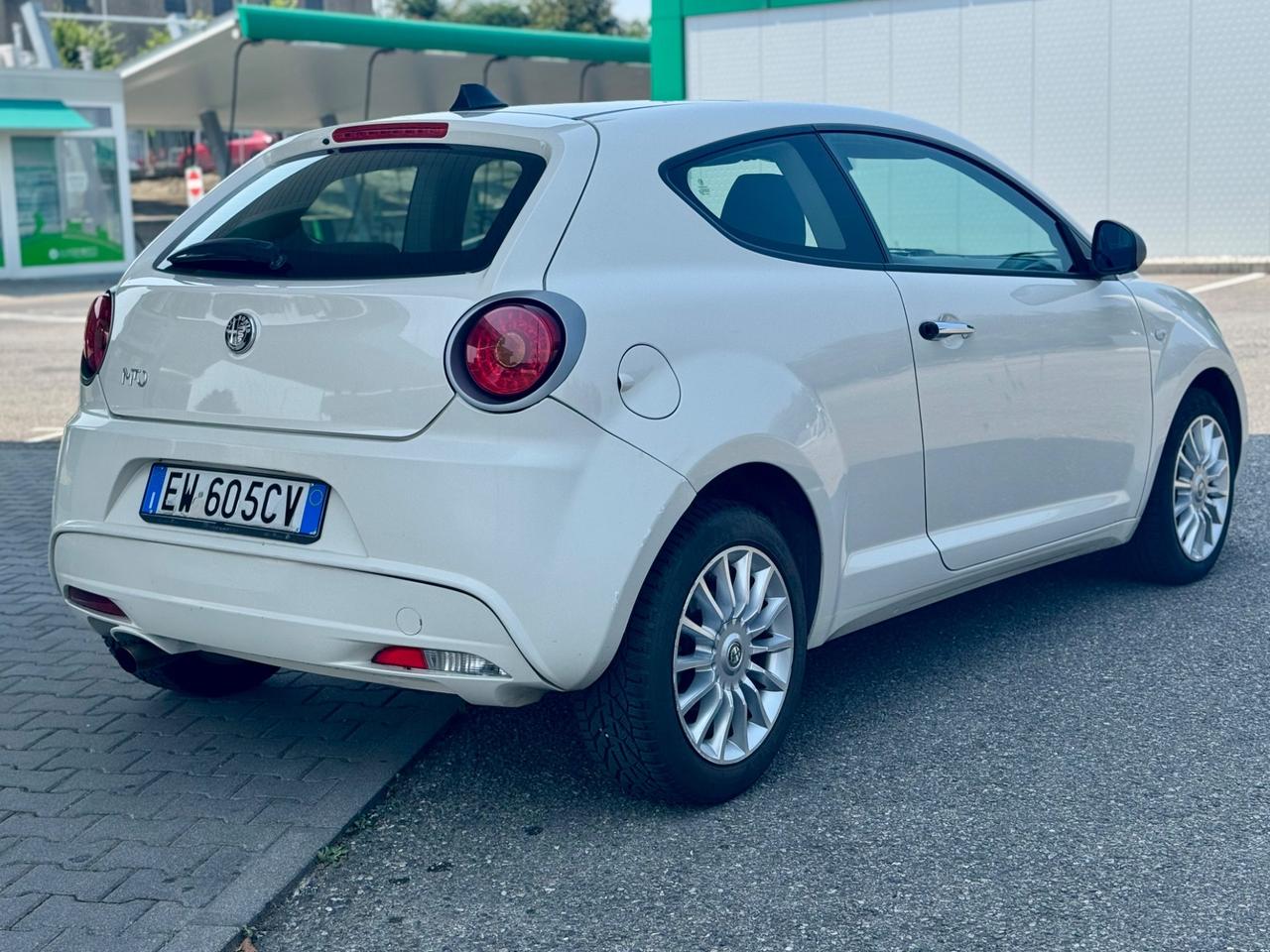 Alfa Romeo MiTo 1.4 78 CV ok neopatentati euro6 distribuzione eseguita