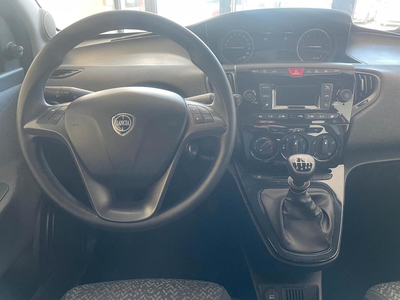 Lancia Ypsilon 1.0 Hybrid Silver – 2021 | 67.561 km | Neopatentati