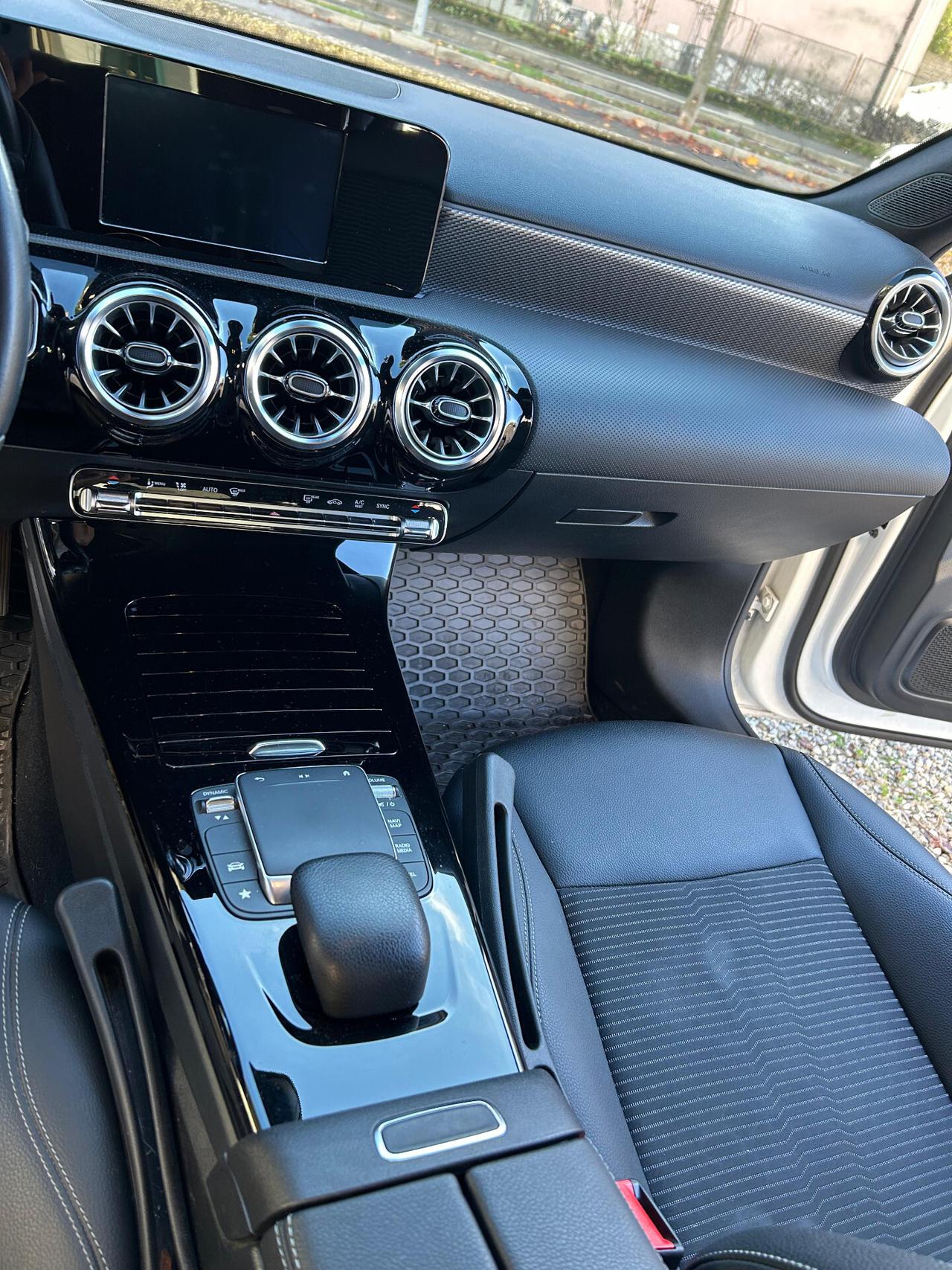 Mercedes-benz A 180 SEDAN d 2.0 115 Automatic Sport